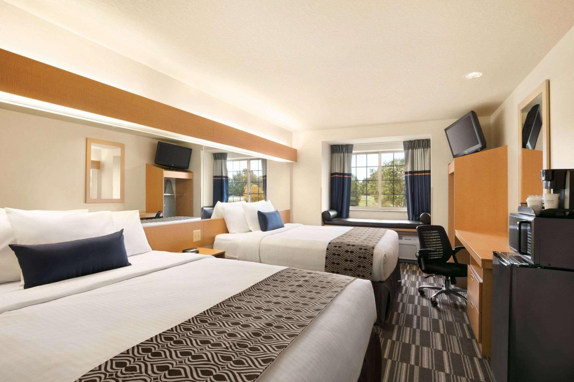 Microtel Inn & Suites By Wyndham Калпепер Экстерьер фото